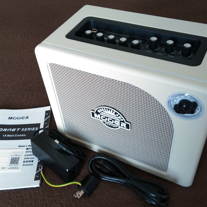 MOOER Hornet 15W Whiteの画像